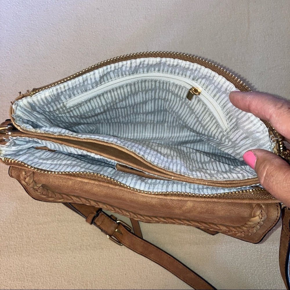 Love Culture | Braided Crossbody Bag - Picture 4 of 8